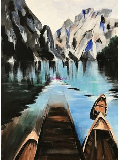 Kék tó a hegyek között